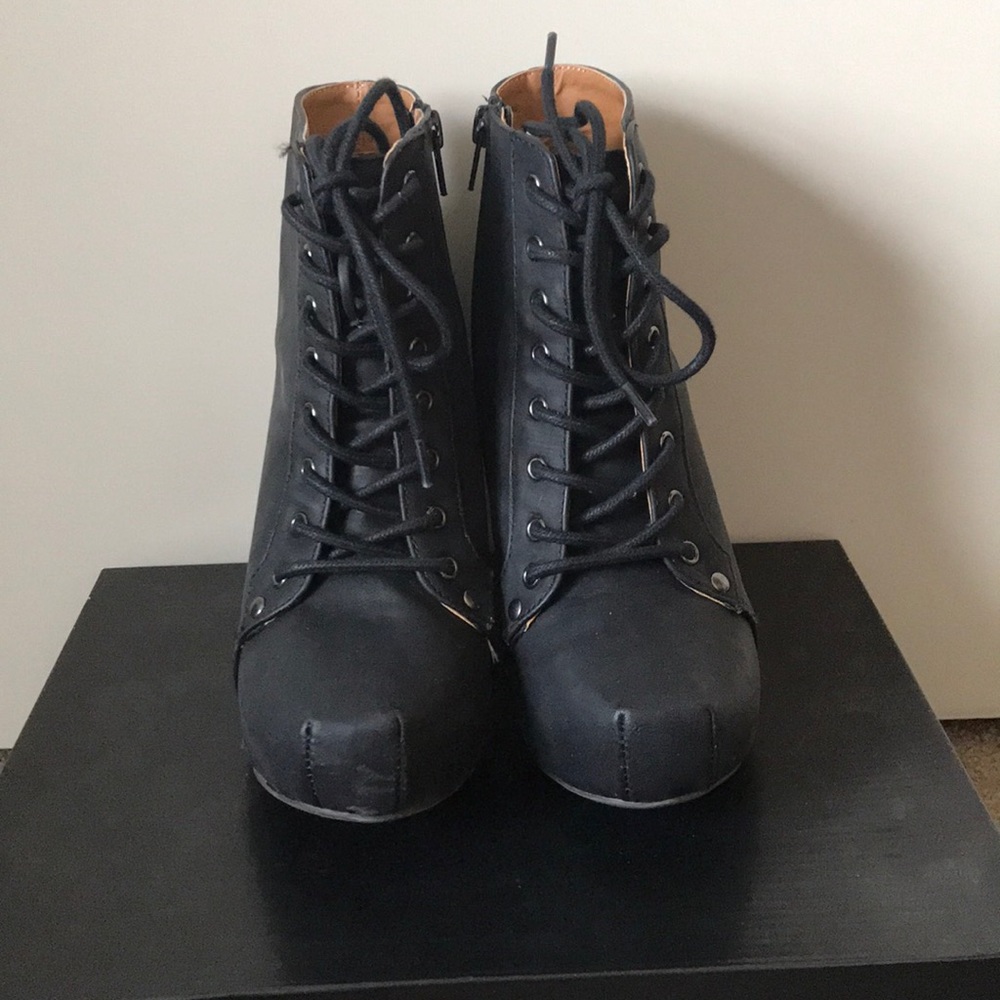 Boots - Picture 2 of 4